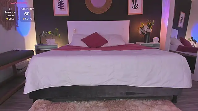 VioletPaket online show from 06-14-26, 12:39