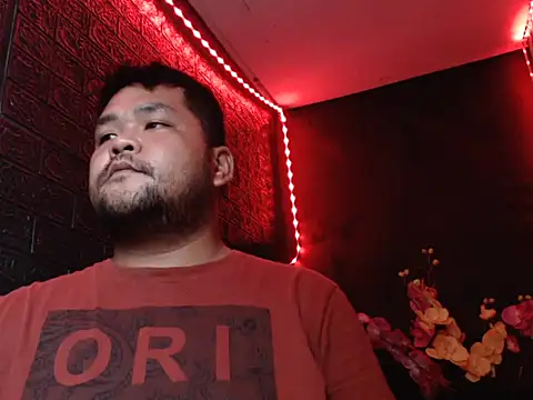 Snapshot of sydneyken chatting on 10-13-25, 12:18 sydneyken online show from 10-13-25, 12:18