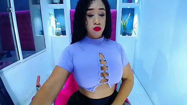 Snapshot of DelysyHot chatting on 03-17-25, 05:45 DelysyHot online show from 03-17-25, 05:45