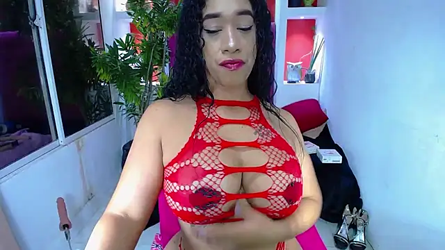 Snapshot of DelysyHot chatting on 09-18-25, 12:35 DelysyHot online show from 09-18-25, 12:35