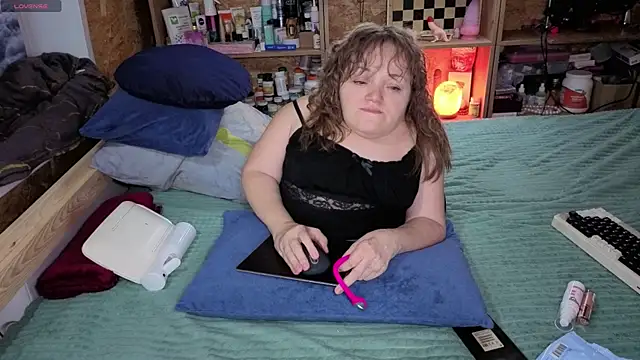 MiniNatalie online show from 12-04-25, 01:43