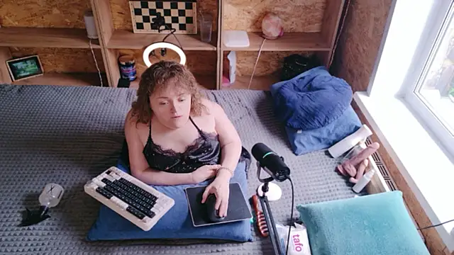 MiniNatalie online show from 05-24-26, 08:03