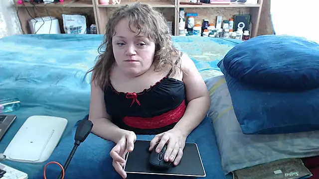 Snapshot of MiniNatalie chatting on 09-21-25, 09:14 MiniNatalie online show from 09-21-25, 09:14