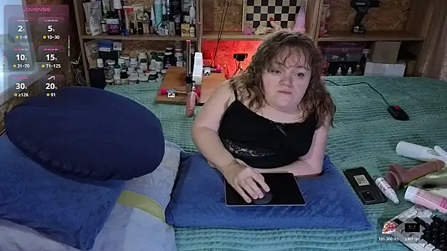 Snapshot of MiniNatalie chatting on 11-09-25, 03:21 MiniNatalie online show from 11-09-25, 03:21