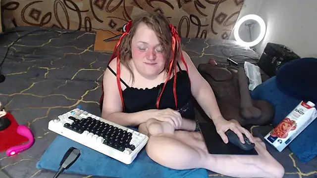 Snapshot of MiniNatalie chatting on 03-05-25, 07:05 MiniNatalie online show from 03-05-25, 07:05