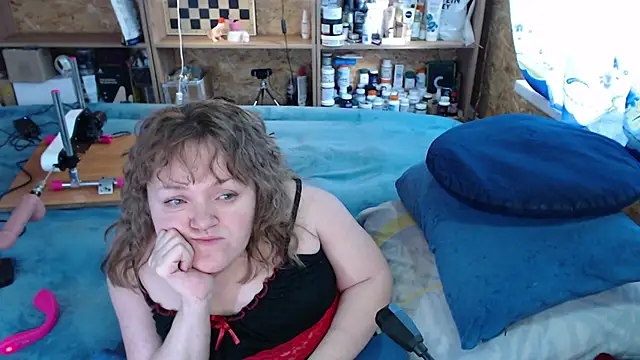 Snapshot of MiniNatalie chatting on 10-03-25, 10:17 MiniNatalie online show from 10-03-25, 10:17