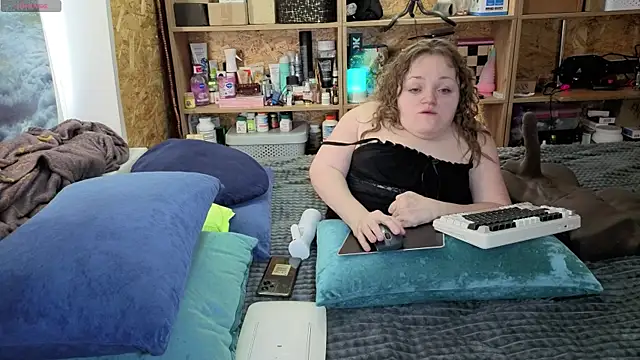 MiniNatalie online show from 02-01-26, 06:11