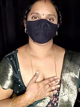 Snapshot of vintage-vibs chatting on 01-17-26, 06:17 vintage-vibs online show from 01-17-26, 06:17