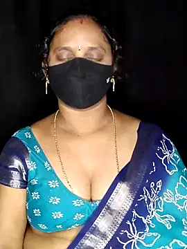 Snapshot of vintage-vibs chatting on 02-08-26, 06:05 vintage-vibs online show from 02-08-26, 06:05