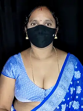 Snapshot of vintage-vibs chatting on 02-19-26, 06:16 vintage-vibs online show from 02-19-26, 06:16