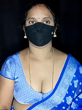 Snapshot of vintage-vibs chatting on 02-19-26, 05:04 vintage-vibs online show from 02-19-26, 05:04