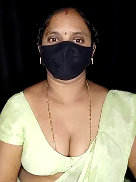 Snapshot of vintage-vibs chatting on 01-18-26, 06:55 vintage-vibs online show from 01-18-26, 06:55