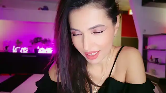 MissSmiley26 online show from 12-18-25, 09:29