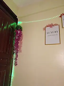 Lucyy1 online show from 04-04-26, 10:05