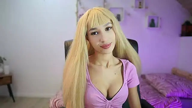 Amai  Liu online show from 11-08-25, 06:44