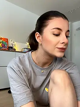 Mia-Minou online show from 01-08-26, 09:26