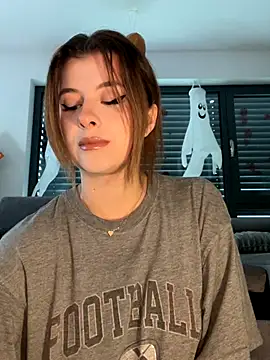 Mia-Minou online show from 10-05-25, 08:05