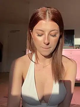 Mia-Minou online show from 03-30-26, 04:30