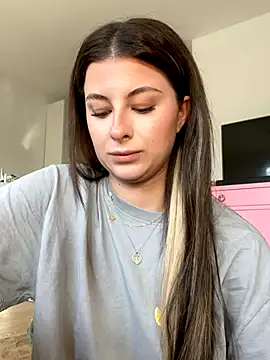 Mia-Minou online show from 11-27-25, 12:49