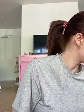 Mia-Minou online show from 04-26-26, 07:38
