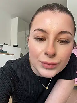 Mia-Minou online show from 02-19-26, 01:30