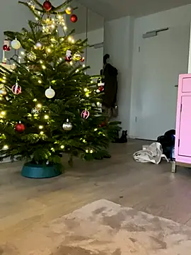 Mia-Minou online show from 12-04-25, 02:05