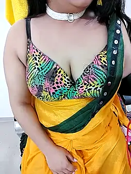 Snapshot of SHUBHI880 chatting on 02-19-25, 04:22 SHUBHI880 online show from 02-19-25, 04:22