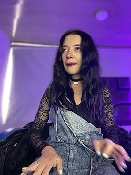 Snapshot of Isabella_21x chatting on 07-01-26, 01:00 Isabella 21x online show from 07-01-26, 01:00