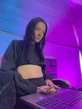 Isabella 21x online show from 03-18-26, 02:19