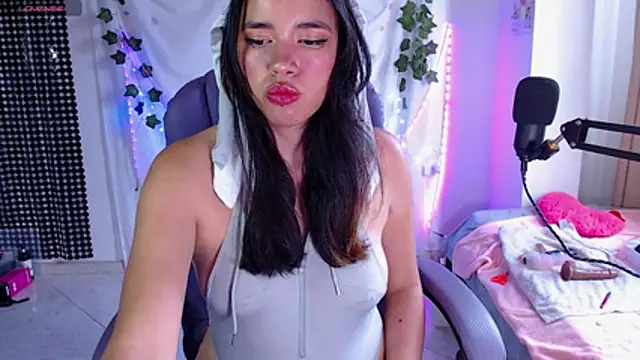 Snapshot of sophie_north chatting on 01-16-26, 08:57 sophie north online show from 01-16-26, 08:57