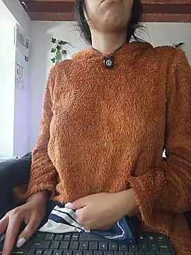 Snapshot of sophie_north chatting on 07-18-26, 07:44 sophie north online show from 07-18-26, 07:44