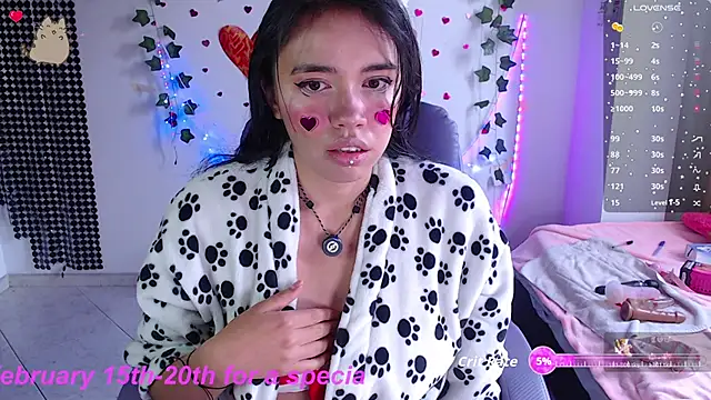 Snapshot of sophie_north chatting on 02-14-26, 04:07 sophie north online show from 02-14-26, 04:07