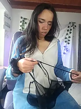Snapshot of sophie_north chatting on 04-18-26, 07:29 sophie north online show from 04-18-26, 07:29