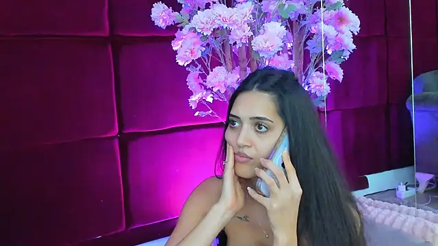 Snapshot of Alexxa chatting on 10-17-25, 05:59 Alexxa online show from 10-17-25, 05:59