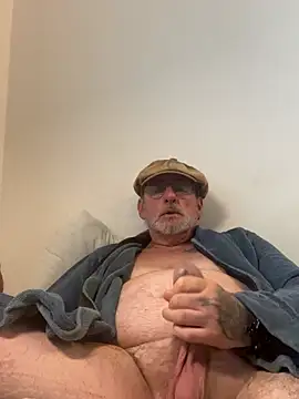 Snapshot of oldenglishguy chatting on 06-23-26, 07:45 oldenglishguy online show from 06-23-26, 07:45