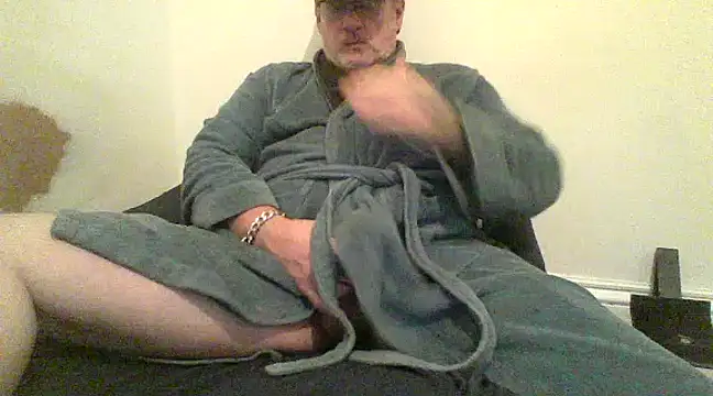Snapshot of oldenglishguy chatting on 12-05-24, 07:22 oldenglishguy online show from 12-05-24, 07:22