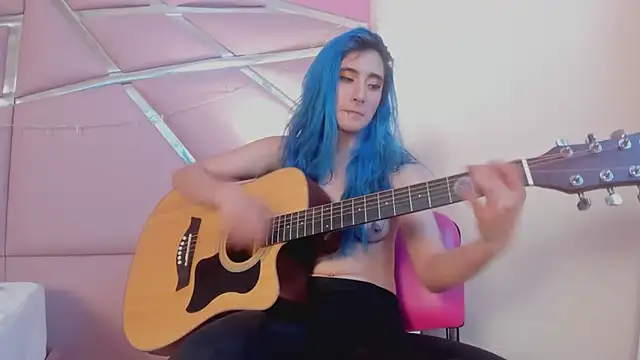 Snapshot of Lunapage chatting on 03-06-25, 07:10 Lunapage online show from 03-06-25, 07:10