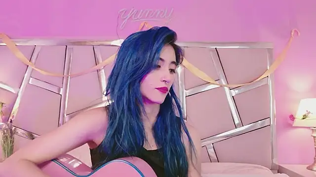 Snapshot of Lunapage chatting on 09-29-25, 10:37 Lunapage online show from 09-29-25, 10:37