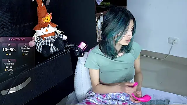 Camila---torres online show from 10-29-25, 02:21