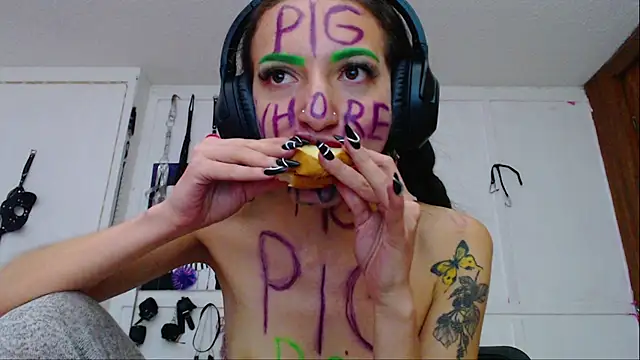 Eloise-brown online show from 02-11-25, 09:03