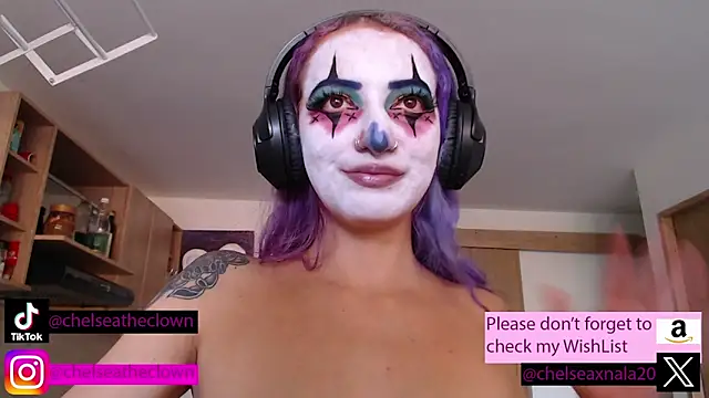 Eloise-brown online show from 10-27-25, 08:32