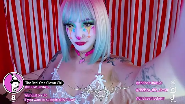 Snapshot of Eloise-brown chatting on 06-14-26, 07:59 Eloise-brown online show from 06-14-26, 07:59