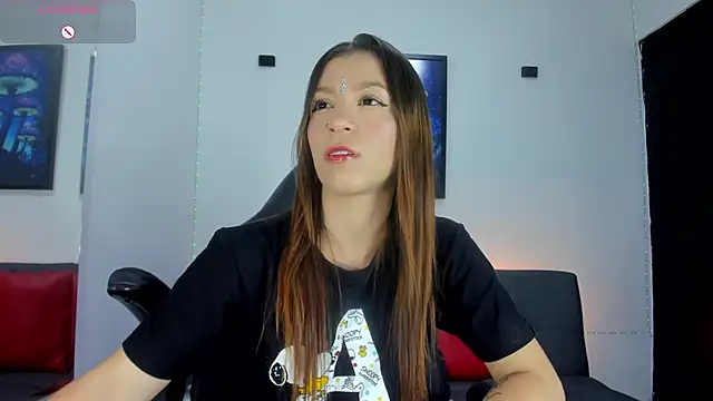 roxanne jones1 online show from 03-18-26, 07:48