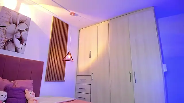 mia nevaeh online show from 12-16-25, 08:24