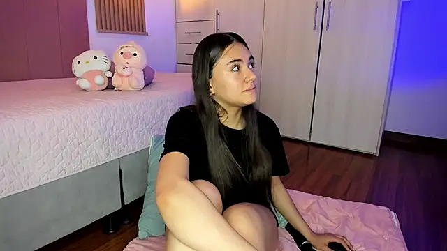 mia nevaeh online show from 11-16-25, 08:02