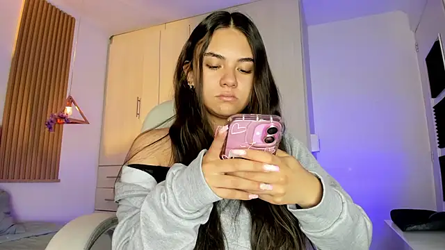 mia nevaeh online show from 03-12-26, 08:46