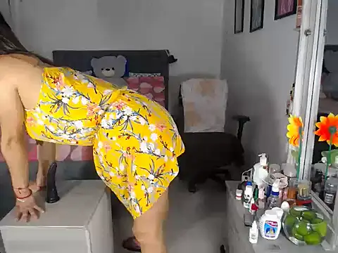 Corina hot online show from 10-01-25, 10:35