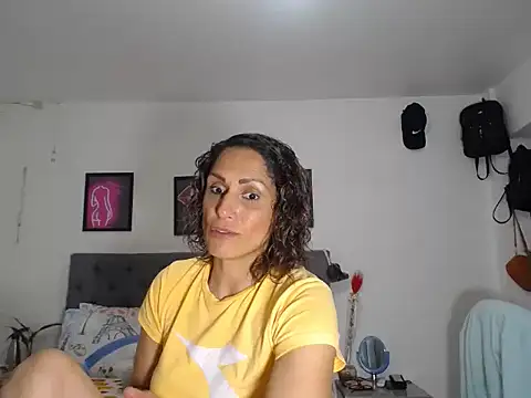 Corina hot online show from 12-02-25, 10:22