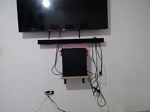 Corina hot online show from 09-15-25, 10:32