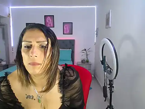 Snapshot of Corina_hot chatting on 05-30-26, 08:47 Corina hot online show from 05-30-26, 08:47